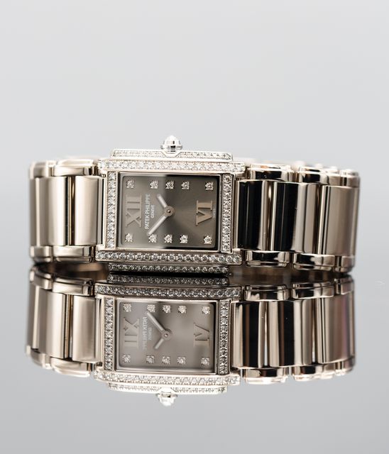 Patek Philippe Twenty-4 4908/200G Image 6